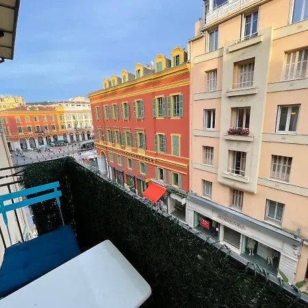 Renting - 2 Massena - Luxury Loft - Balcony Massena Square View - Aircon *