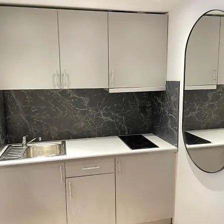 Renting - 2 Massena - Luxury Loft - Balcony Massena Square View - Aircon Nice